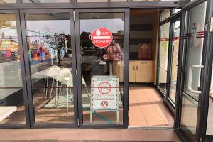 Einbahnstraßen-Regelung bei Cucco's Gelateria