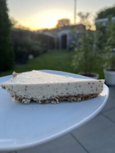 Roh veganer Zitronenkuchen