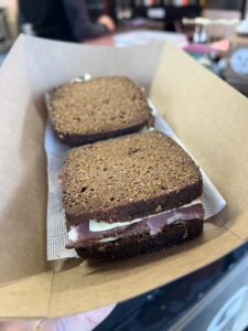 Hengifoss Wasserfall Island Foodtruck