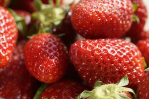 jhenning-fresh-strawberries-7191555